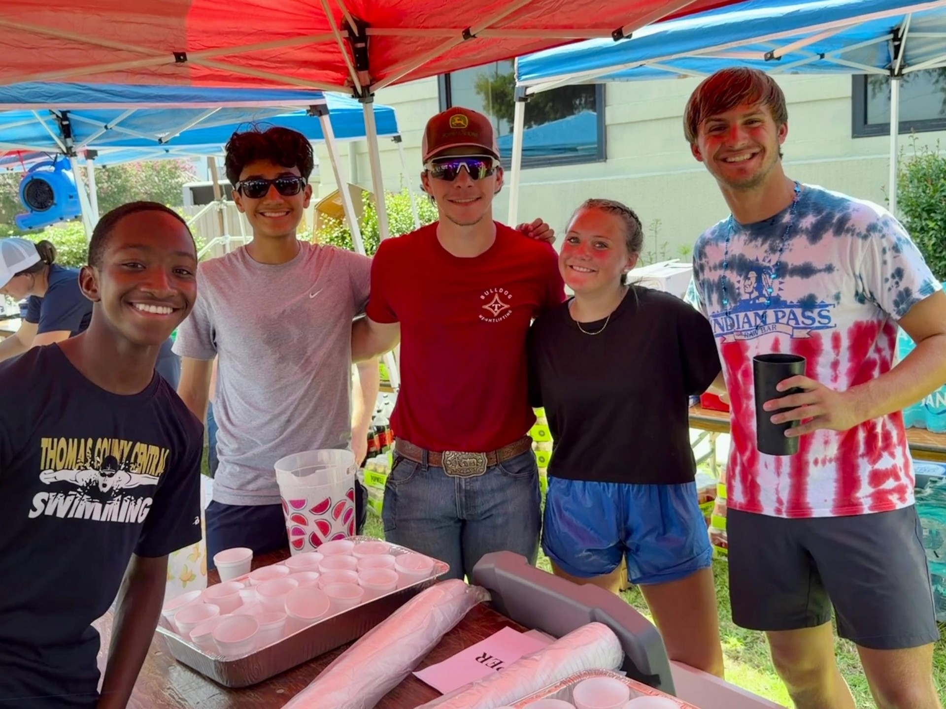 We invite students to join us in our mission, to display Christ through the fulfillment of needs however they present themselves, and change lives in the process.
